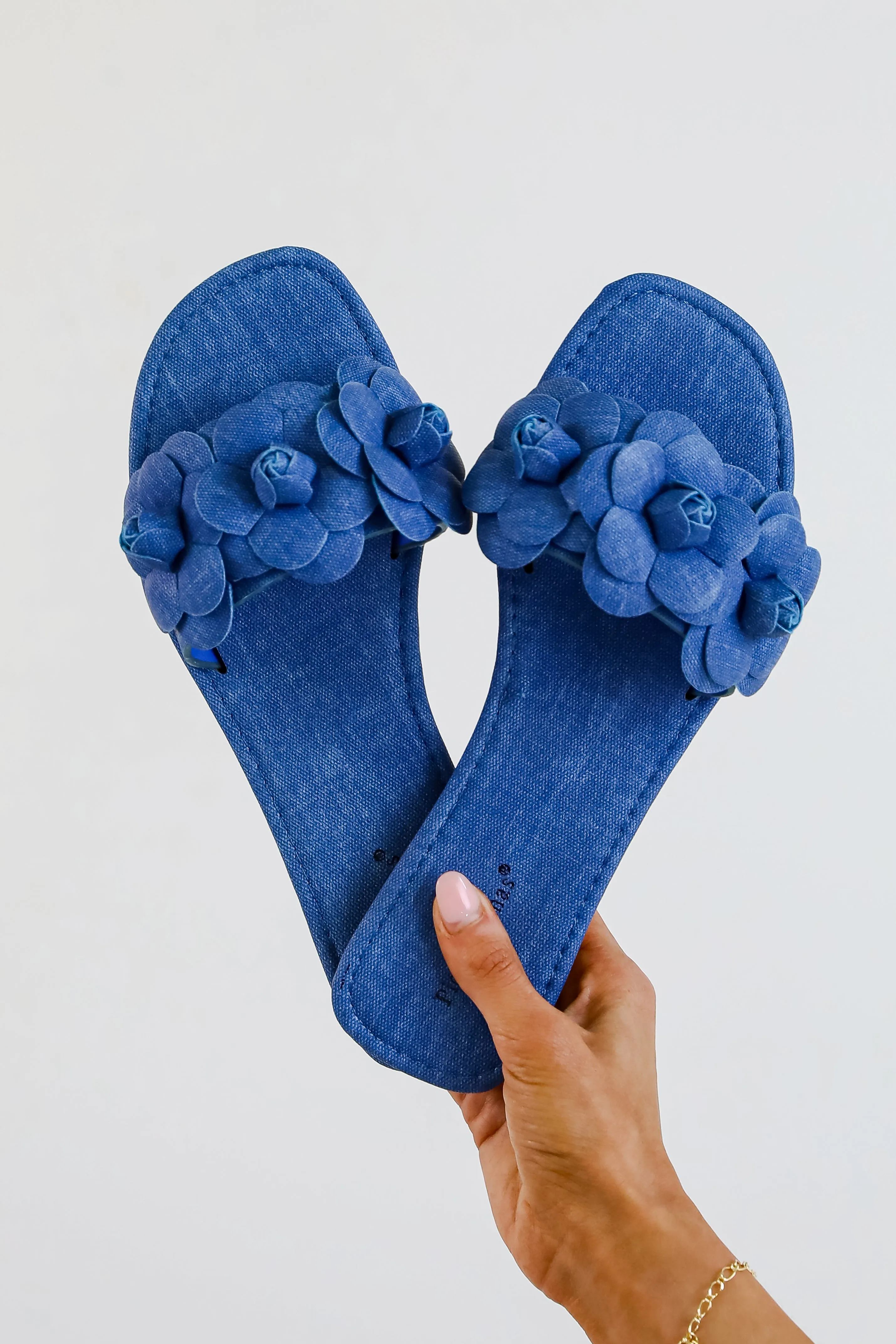 Classy Touch Blue Flower Slide Sandals