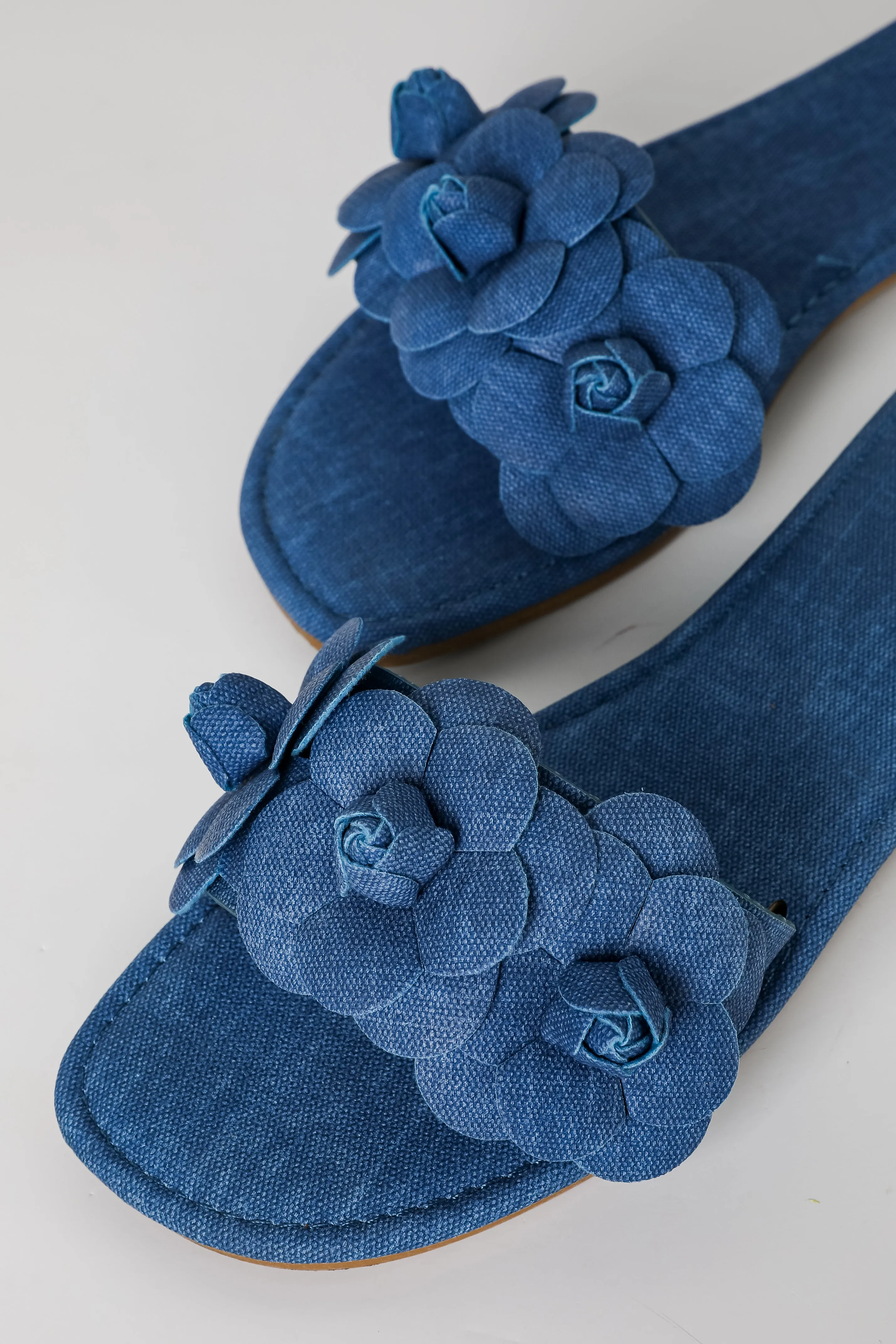 Classy Touch Blue Flower Slide Sandals