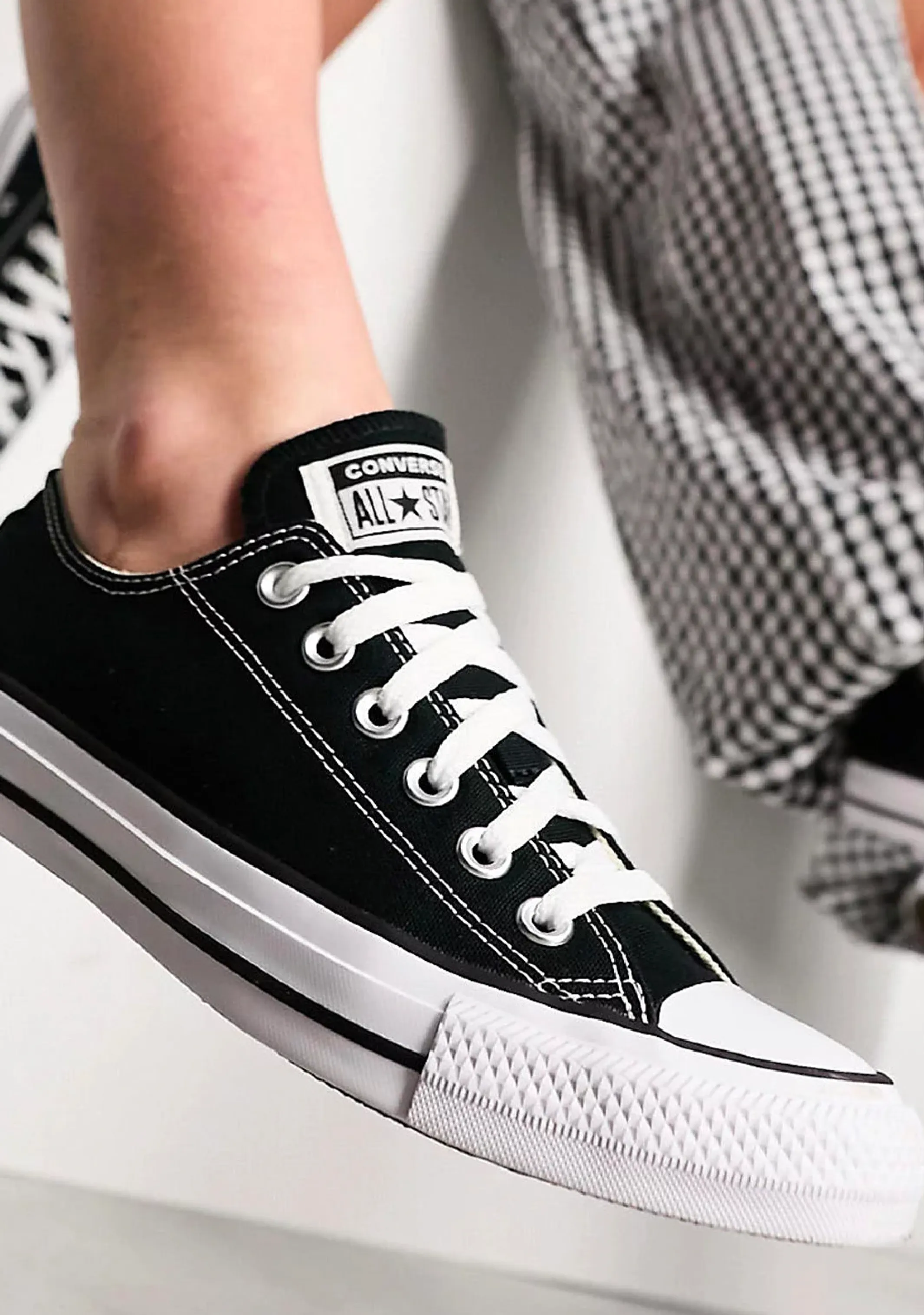 Converse Unisex Chuck Taylor Black Low