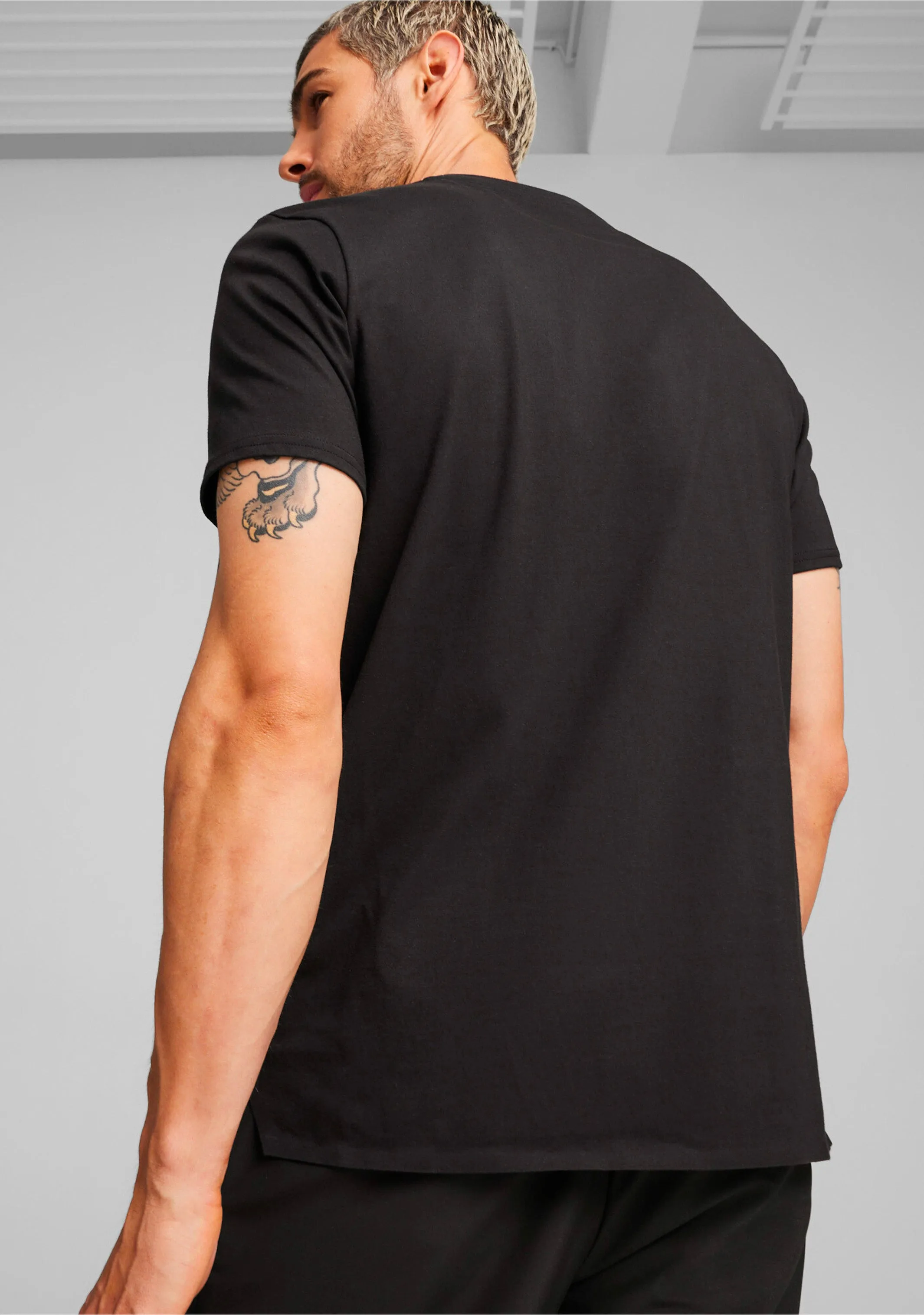 Puma Men??s ESS Small Logo Tee Black