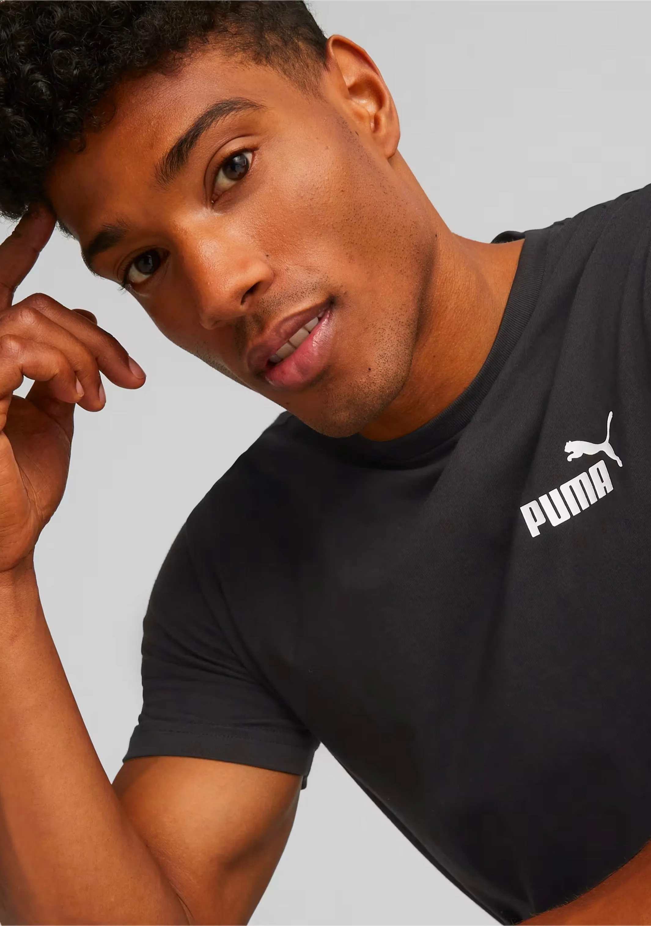 Puma Men??s Essential Small Logo Tee Black