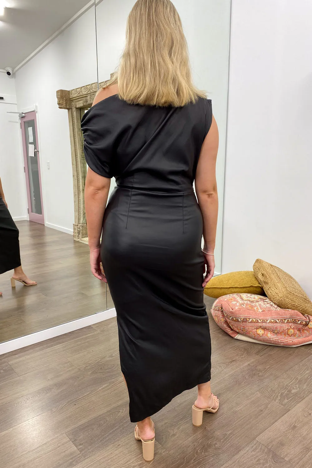 The Liquid Dress